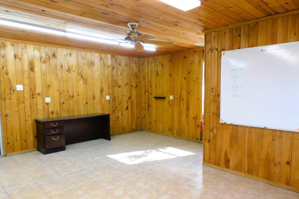 G-0061 BURLESON AARON A-G0061 - Commercial Lease