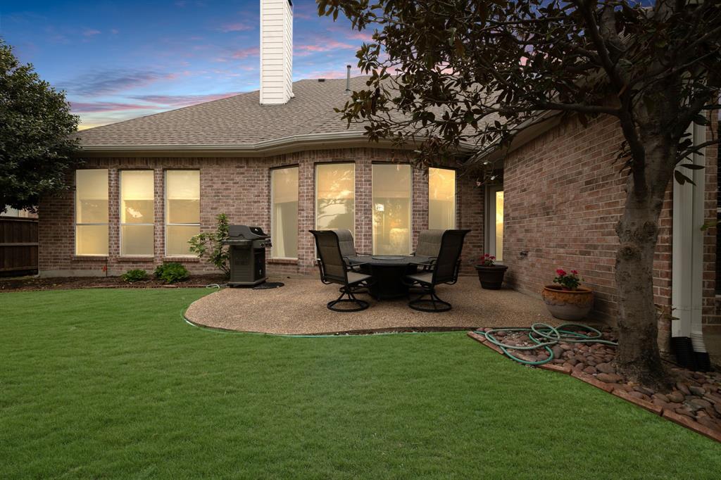 8864 Broken Bend Lane