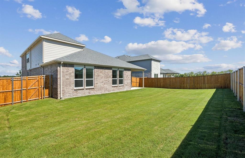 ANNA CROSSING PHASE 9 - Residential Lease