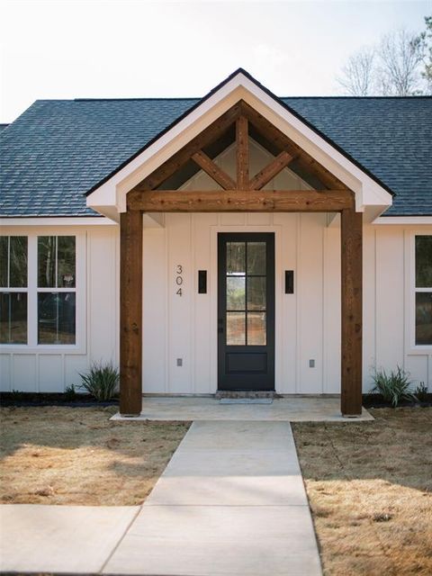 A home in Plain Dealing