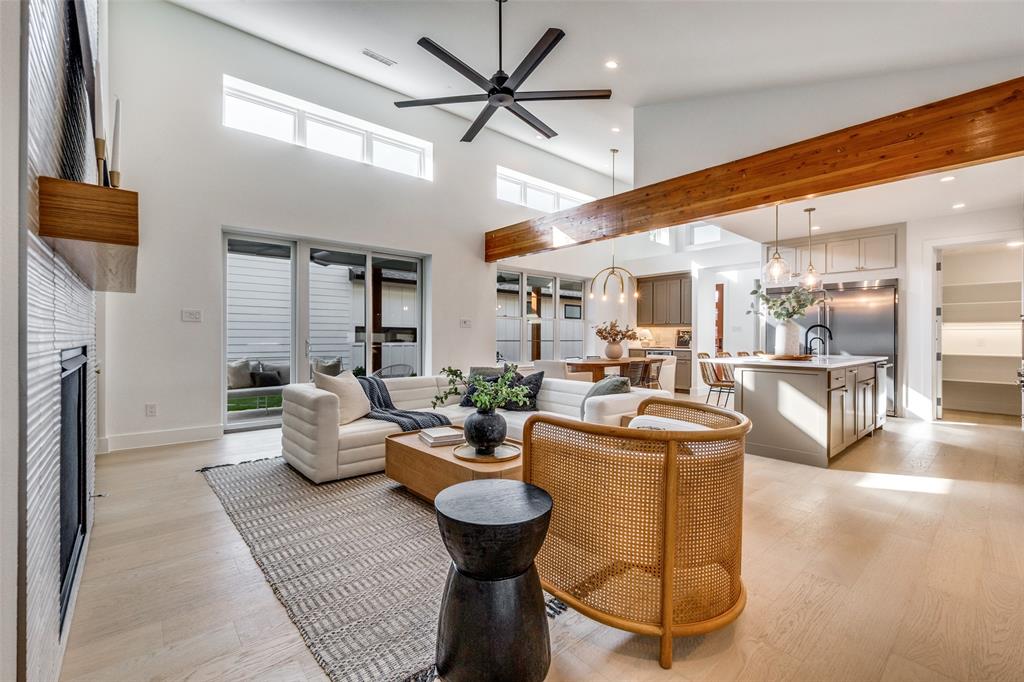 Abode White Rock - Residential