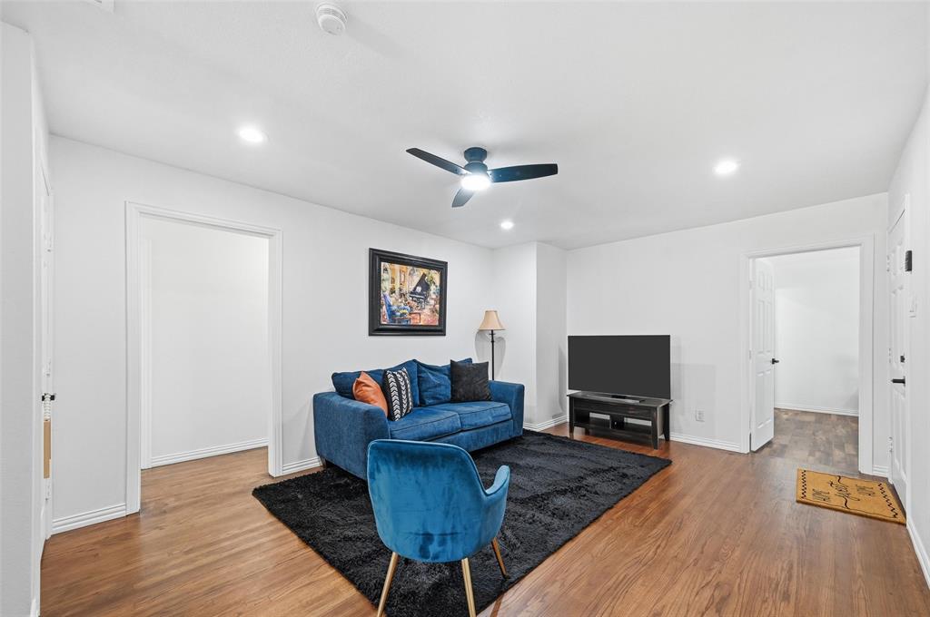 1422 Rosemont Street