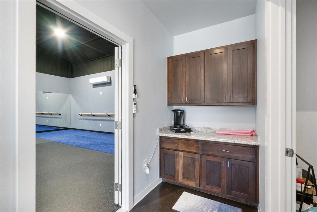 NA - Commercial Sale