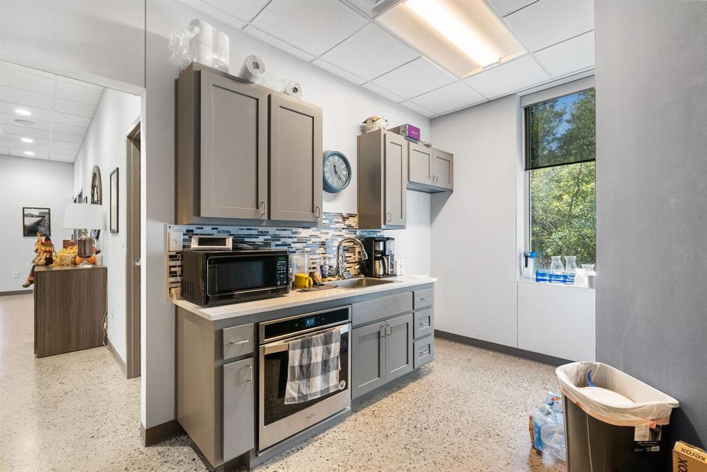 NA - Commercial Sale