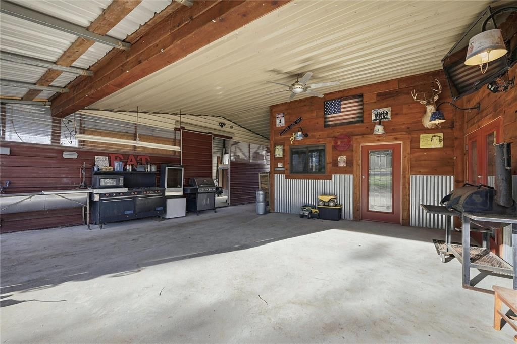 Photo of 115 Friar Tuck Drive, Gordonville, TX 76245 (MLS # 21208240)