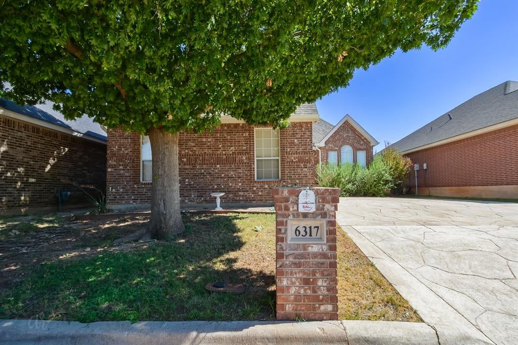 6317 Huntington Place