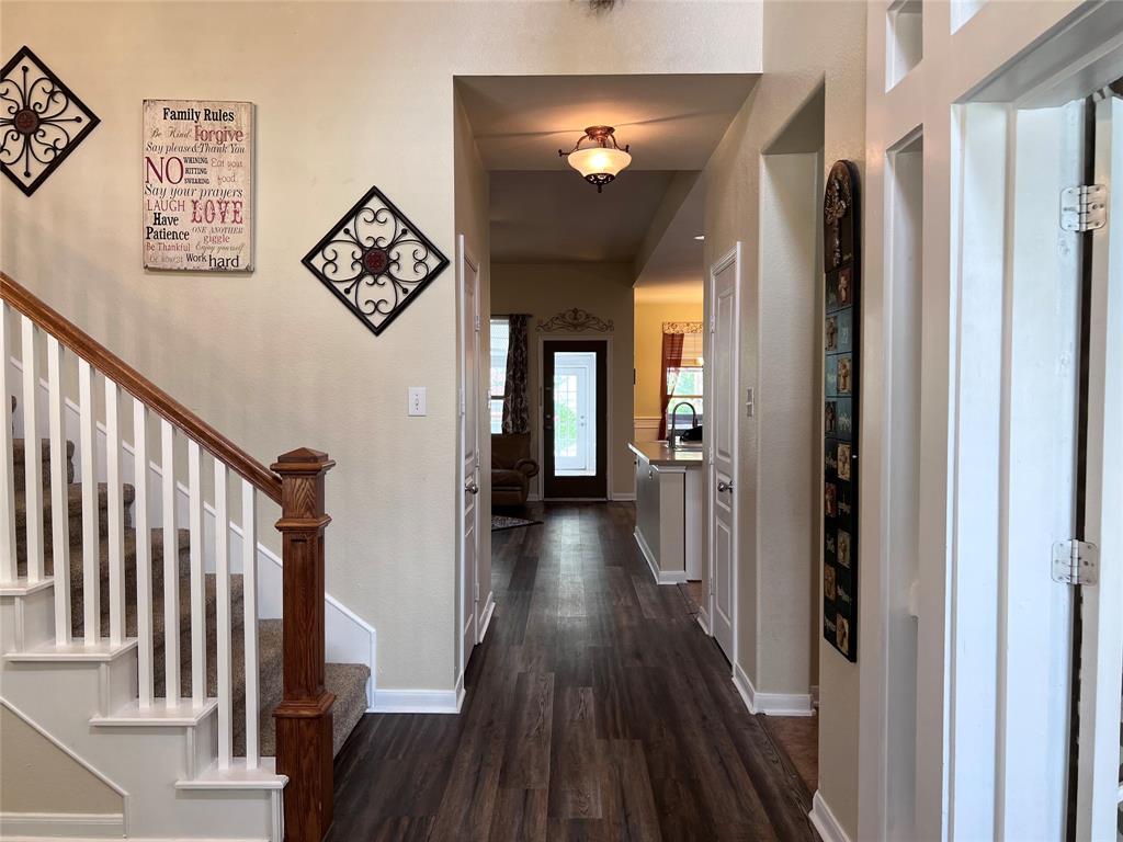 11808 Warbler Lane