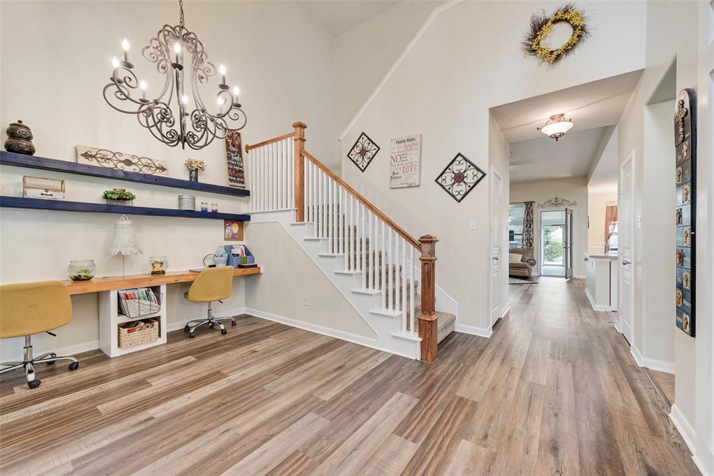11808 Warbler Lane