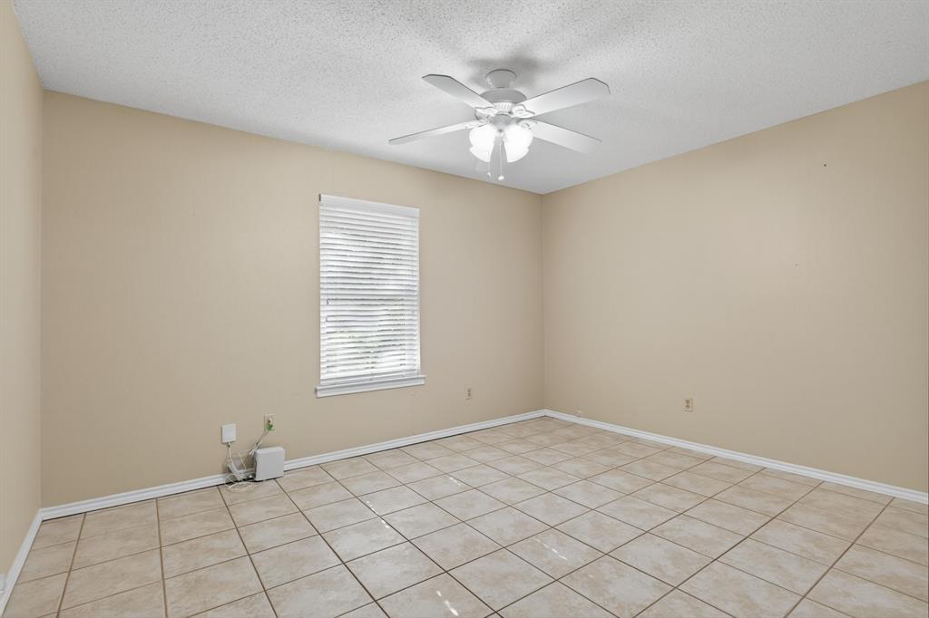 Mc Kamy Oaks Add - Residential