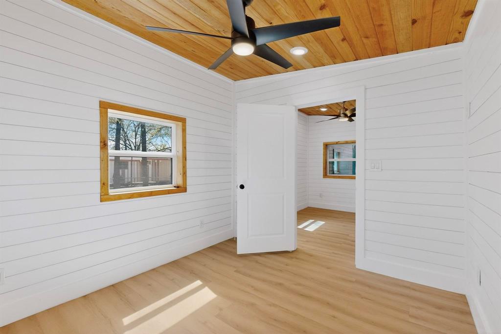 Whispering Oaks - Residential