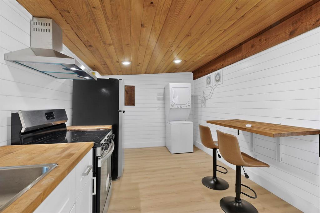 Whispering Oaks - Residential