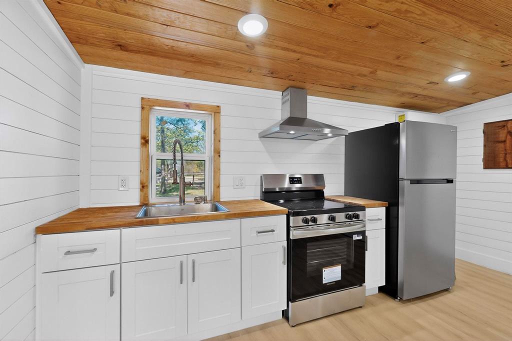 Whispering Oaks - Residential