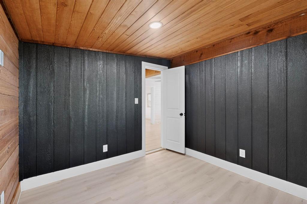 Whispering Oaks - Residential