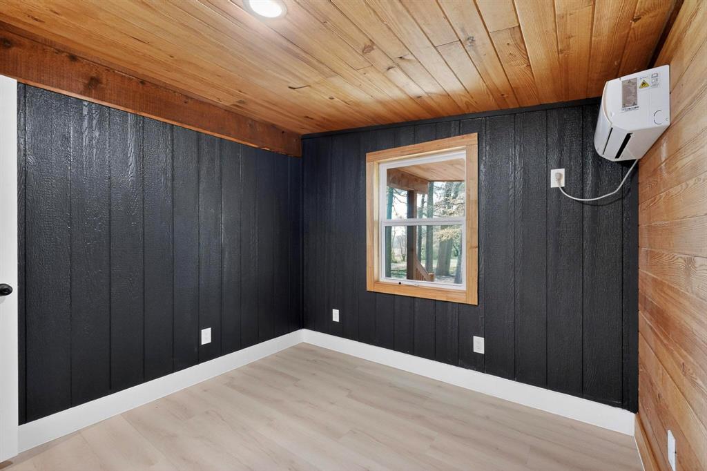 Whispering Oaks - Residential