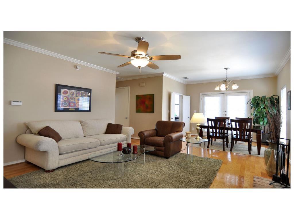 4405 Bowser Avenue 205