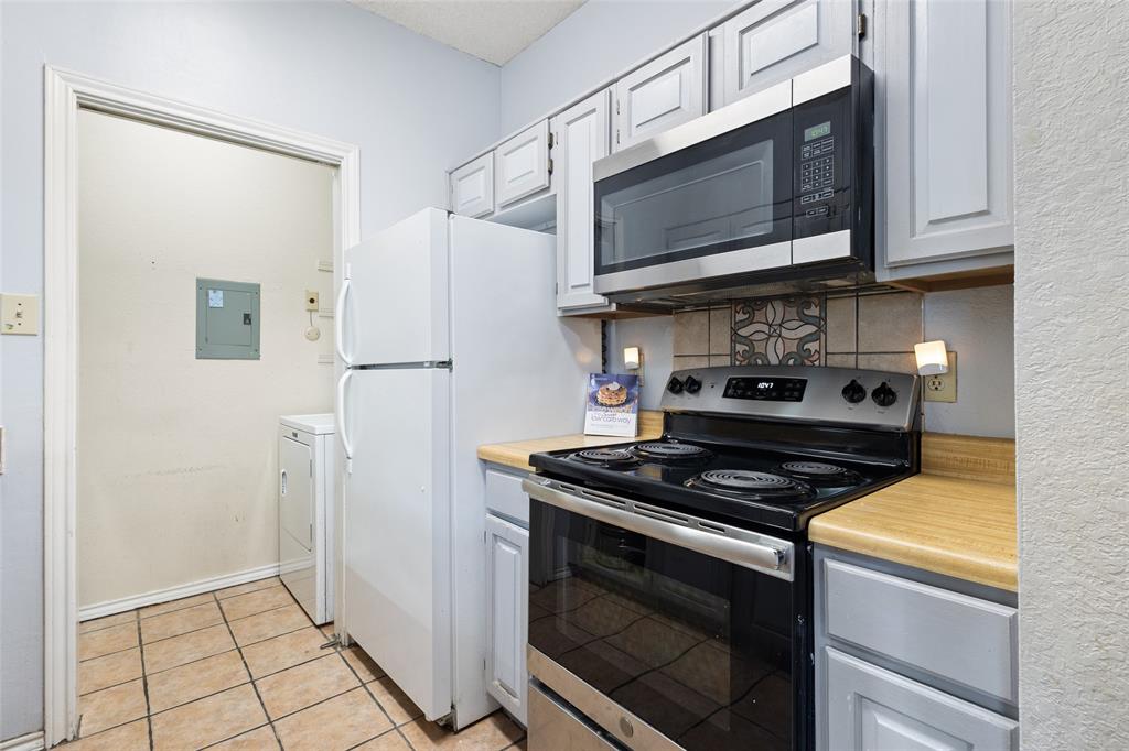 Oaks On The Bend Condos Ph 01-04 - Residential