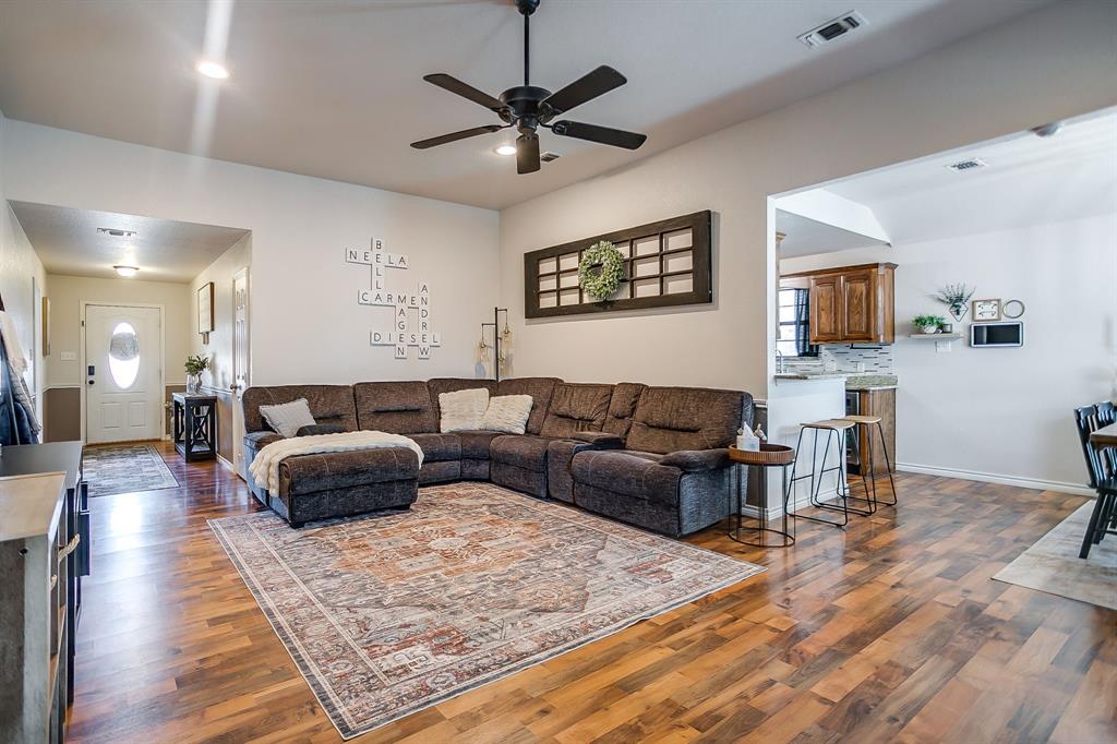 4000 NE 4th Street