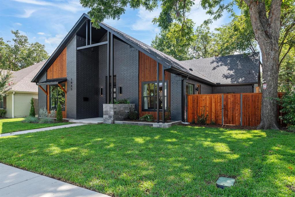 5833 Trigg Drive