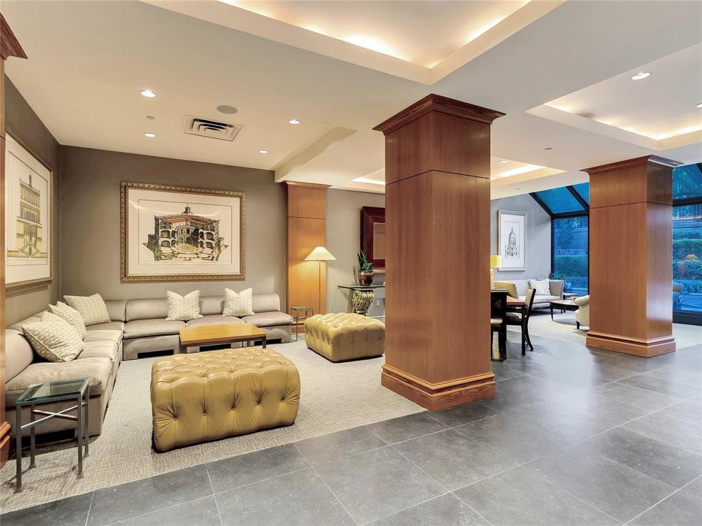 Latour Condo - Residential