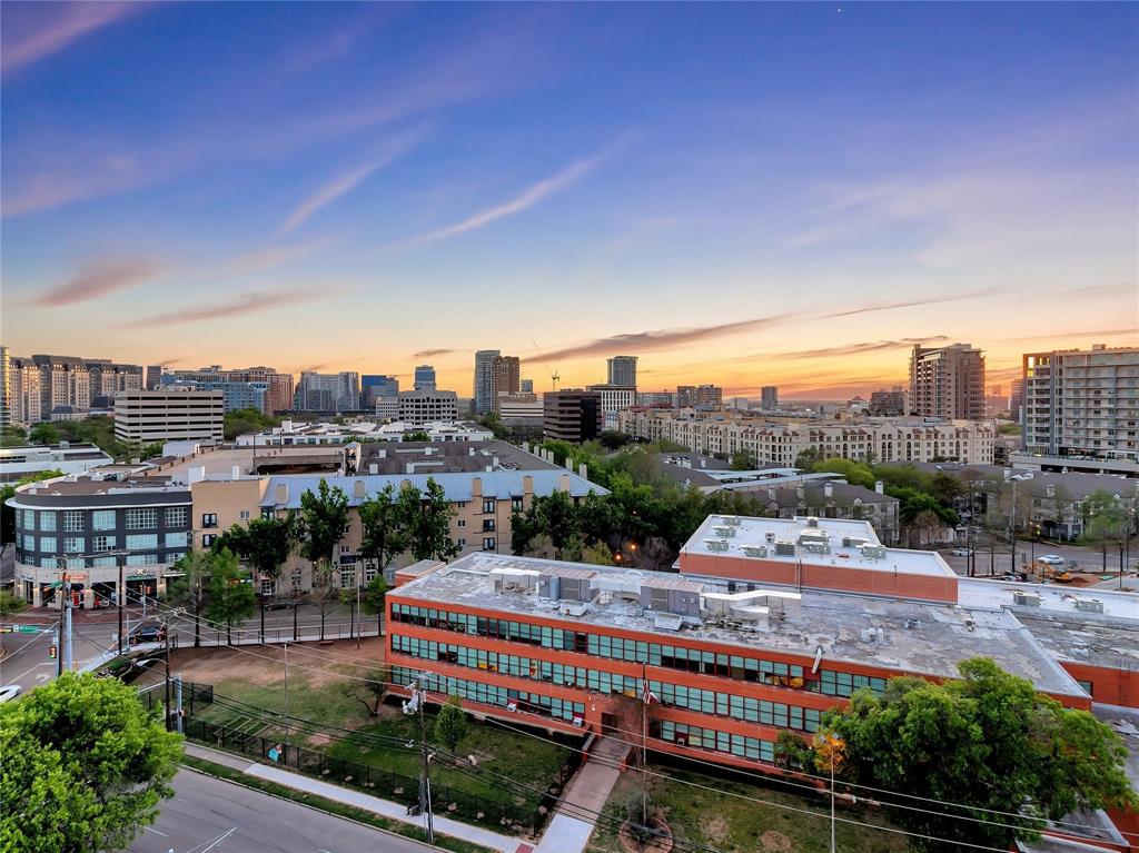 Latour Condo - Residential