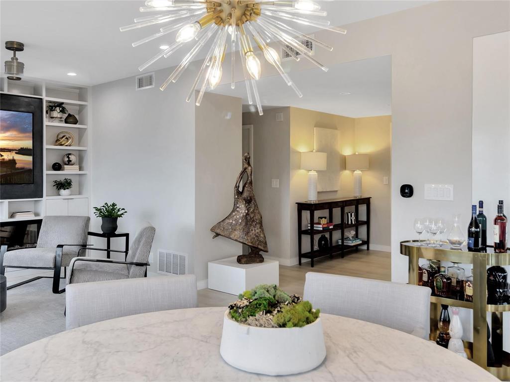 Latour Condo - Residential