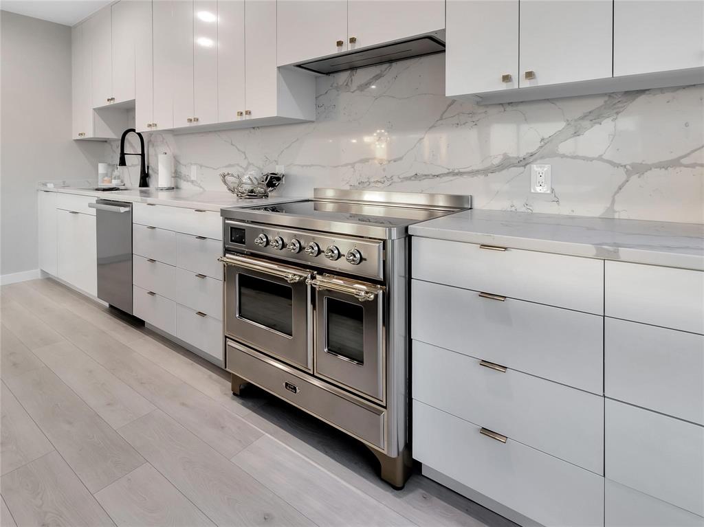 Latour Condo - Residential