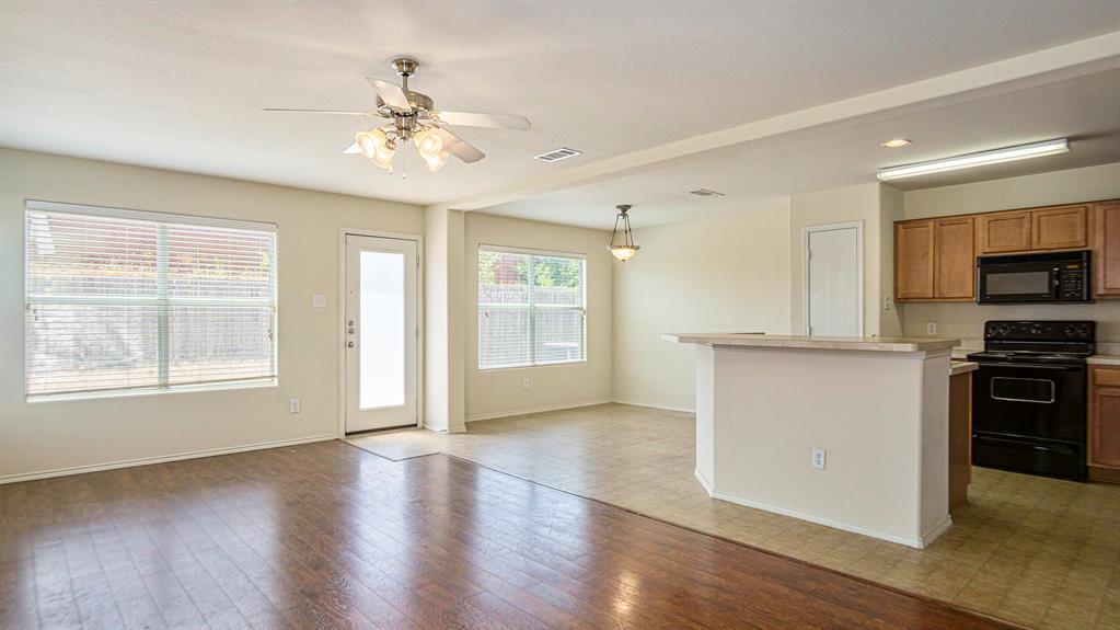 Villages Of Chisholm Ridge Th - Residential Lease