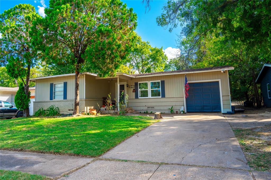 2016 Huntington Drive