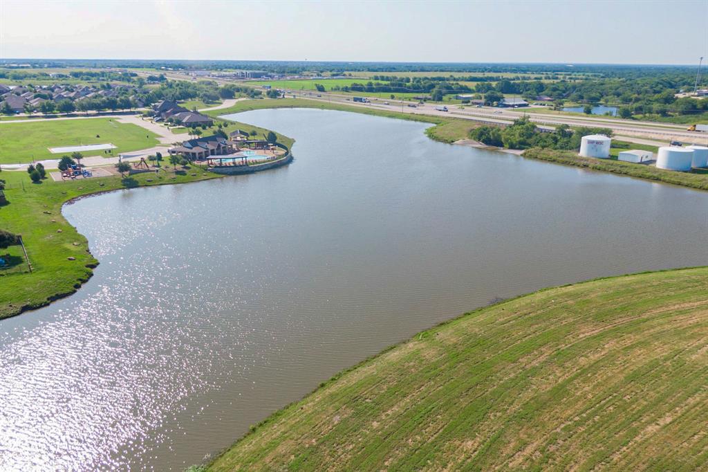 Verandah Ph I E - Residential