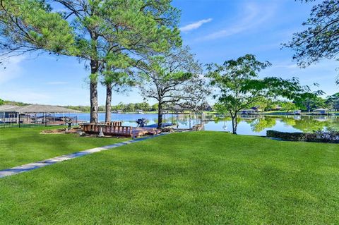 A home in Lake Kiowa