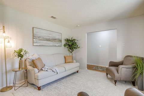 Tiny photo for 925 Purcell Drive, Plano, TX 75025 (MLS # 21083610)