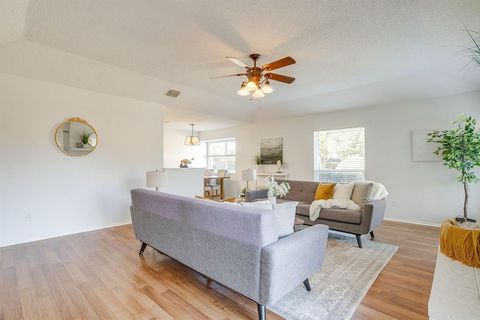 Tiny photo for 925 Purcell Drive, Plano, TX 75025 (MLS # 21083610)