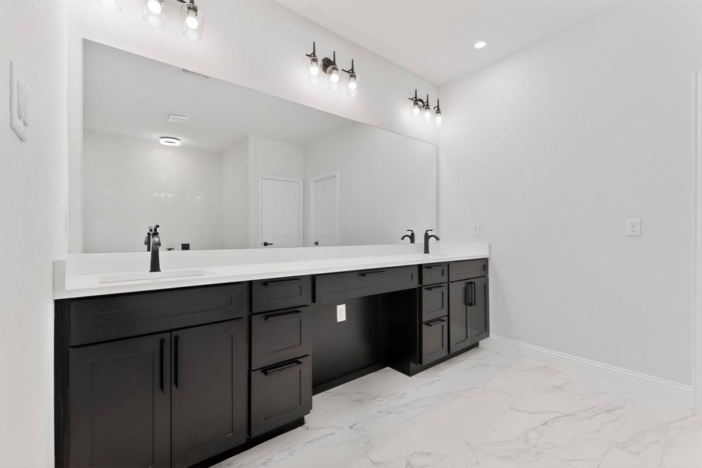 Paradise Bay - Residential