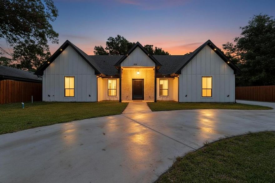 GORGEOUS newly built home on nearly a QTR ACRE in a serene community on Cedar Creek Lake just 60 mins from the DFW area! Home offers the perfect blend of a lakeside setting and the comforts of MODERN living featuring 4 bedrooms, 3 FULL bathrooms, and a 2-car attached garage! Greeted at entry by a stunning wood panel ceiling showcasing beautiful ceramic tile through out with ample natural lighting. A living room centered around a ravishing fireplace perfect for entertaining family and friends. An open floor plan seamlessly connects the living to the dining area and kitchen for a warm and inviting space. A state of the art eat in kitchen featuring designer lighting, high quality fixtures, quartz counters and SS appliances. The master suite is separate from all bedrooms complete with a luxurious en-suite bathroom featuring garden tub, separate shower, double vanity and walk in closet! Builder upgrades include spray foam insulation, exterior lighting, high quality fixtures, flat screen wiring in ALL bedrooms, floor to ceiling tile in bathrooms, ceiling fans in bedrooms and living area! Bring your Boat located just minutes from 2 boat docks which are included in community.