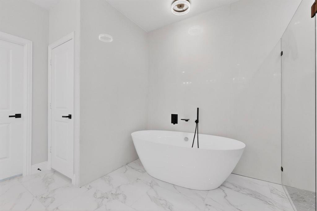 Paradise Bay - Residential