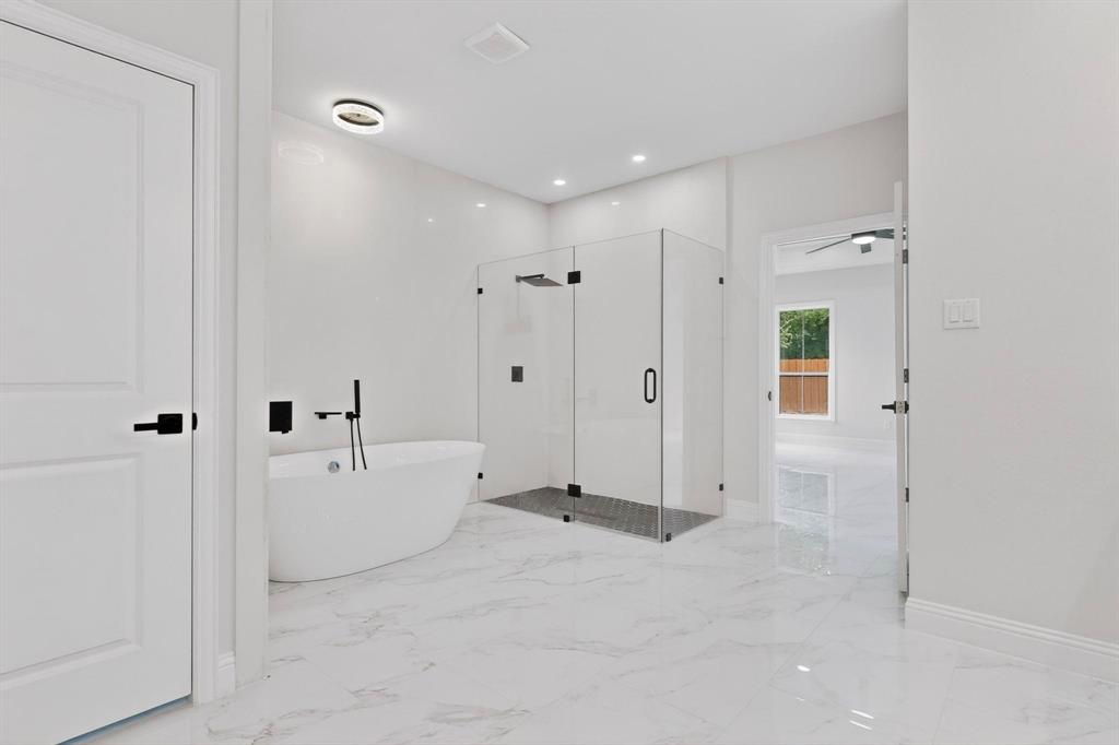 Paradise Bay - Residential