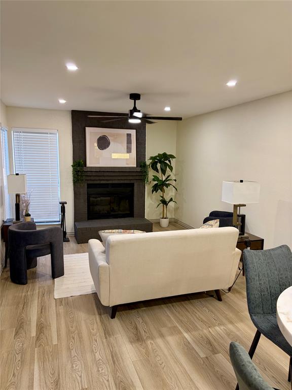 1829 Maplewood Trail