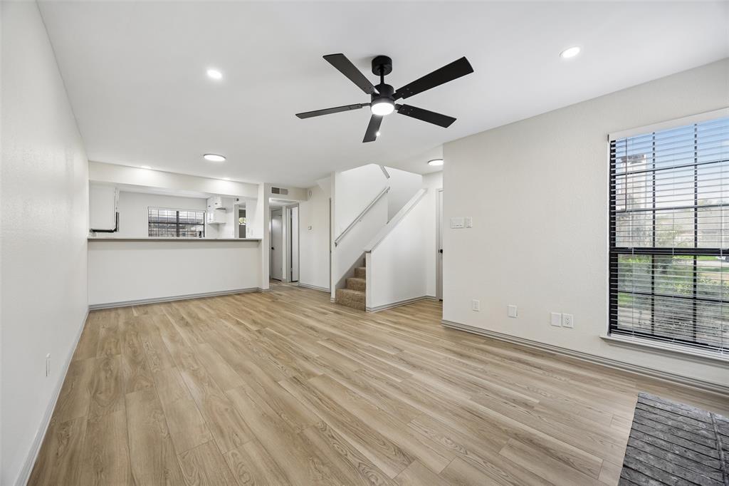 1829 Maplewood Trail