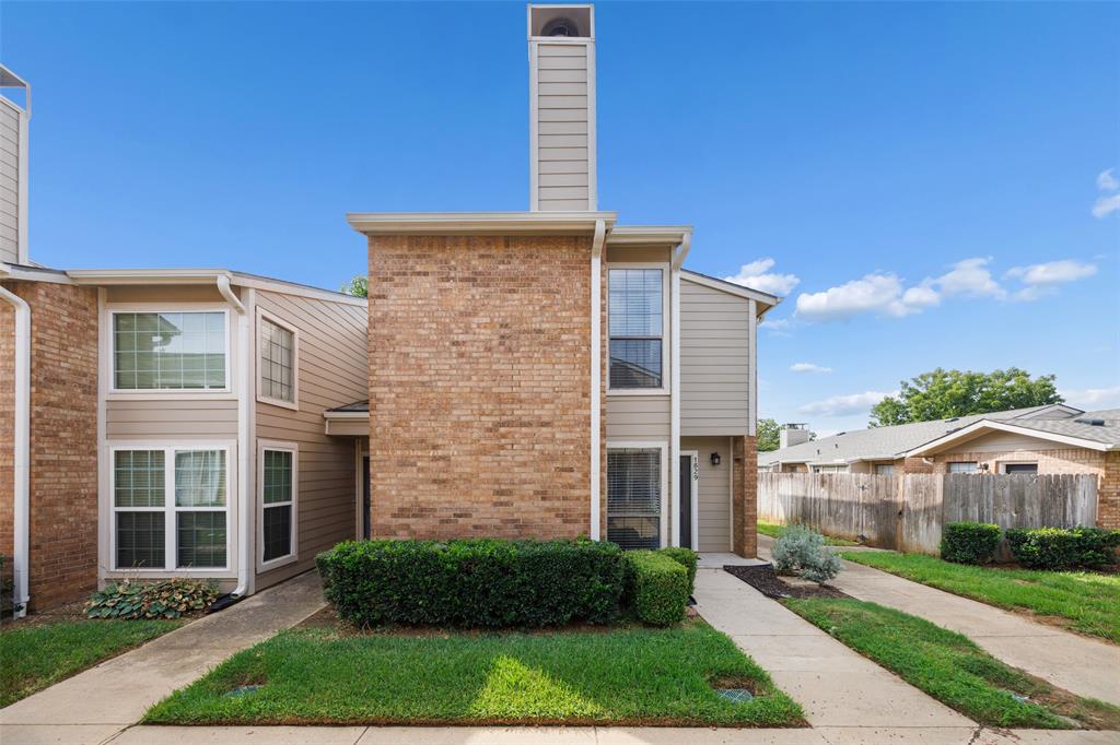 1829 Maplewood Trail