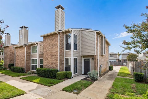 Photo of 1829 Maplewood Trail, Colleyville, TX 76034 (MLS # 21395760)