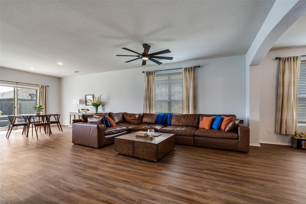 1009 Waverly Drive