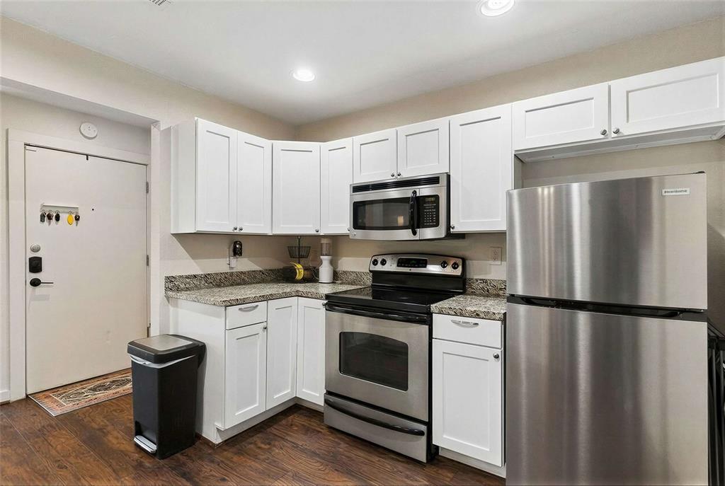 Parkside Cedar Spgs Condo - Residential