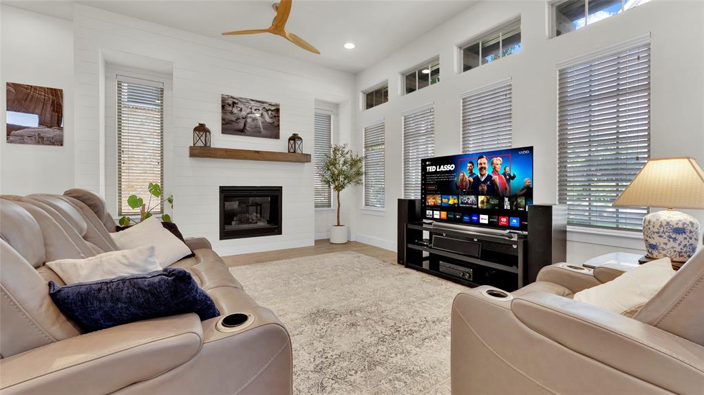 5925 Mayhew Court