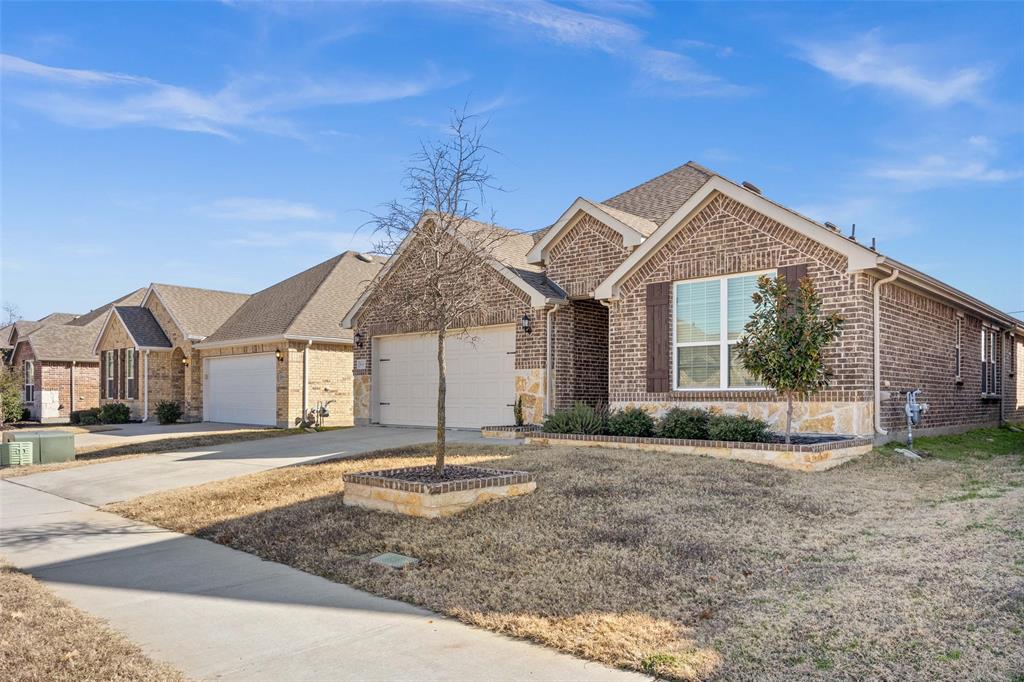 3002 Redbud Lane