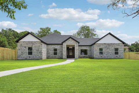 6002 VERDE Dallas TX 75211