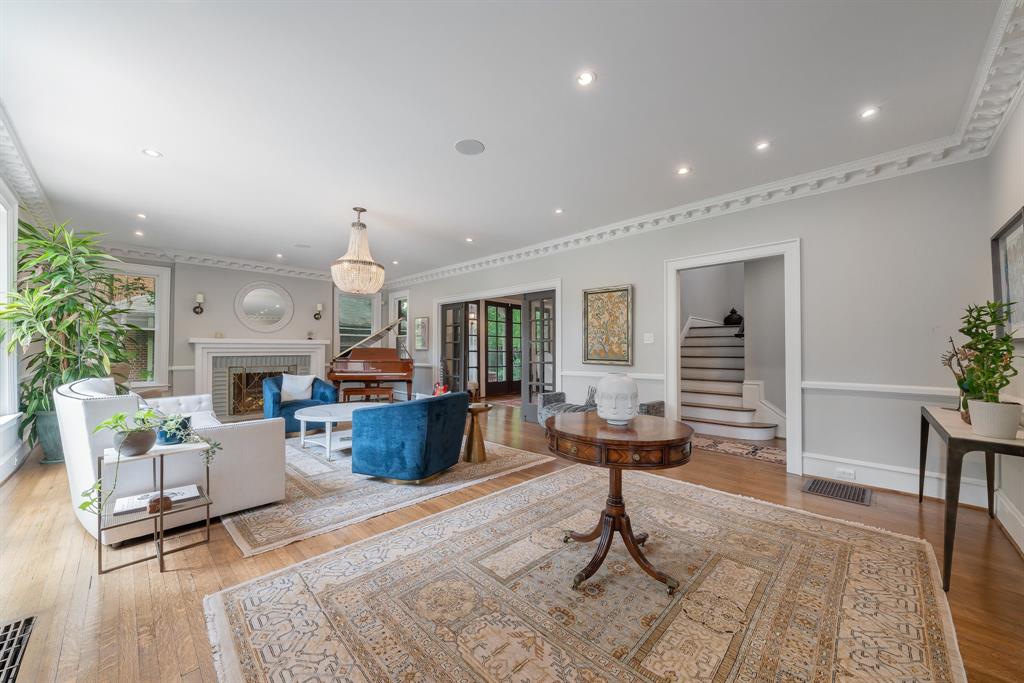 Munger Place - Residential