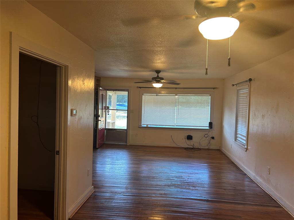 JUAN ESCULAN - Residential