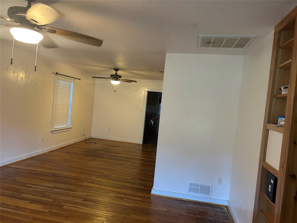 JUAN ESCULAN - Residential