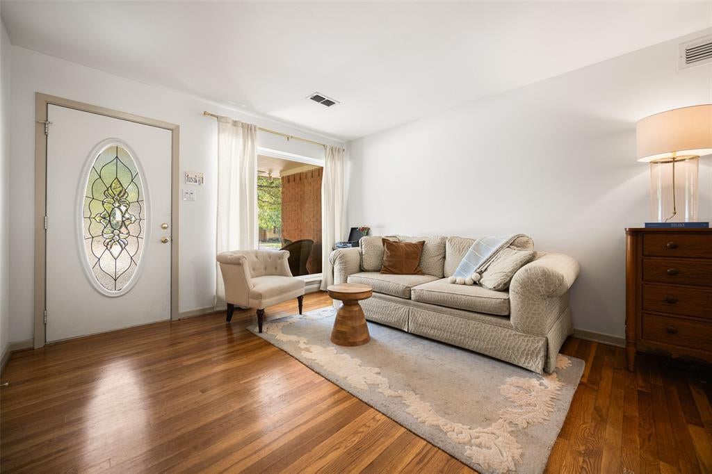 1240 Dalhart Drive