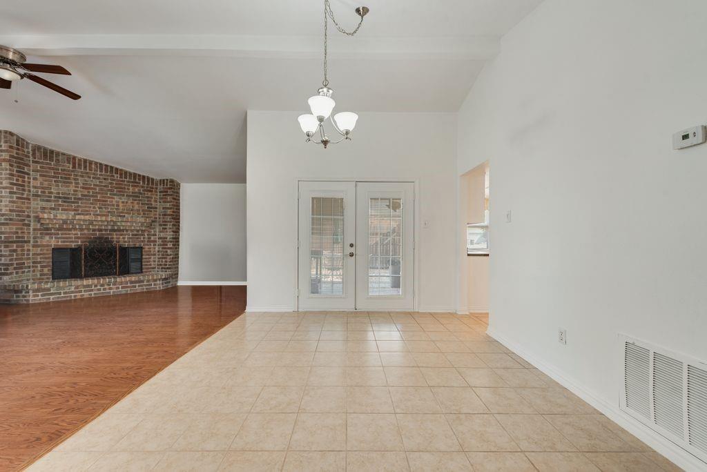 7001 Rose Lea Court